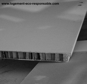 Une porte à âme alvéolaire